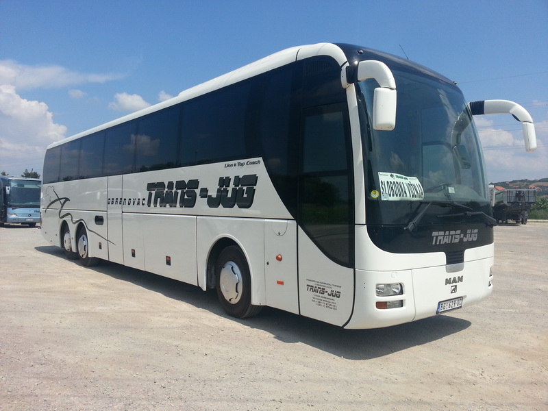 man_lions_coach_transjug_1