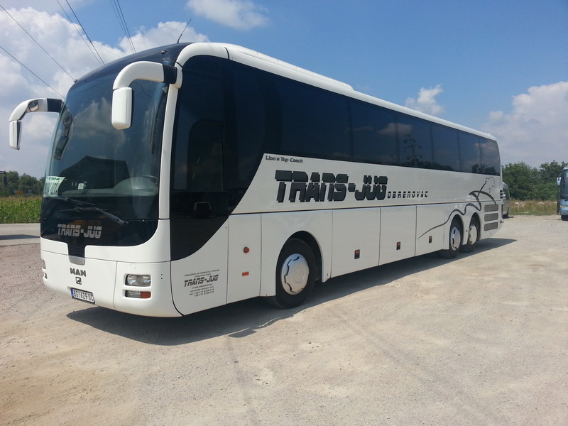 man_lions_coach_transjug_2