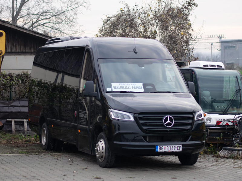 Mercedes Benz Sprinter 2025