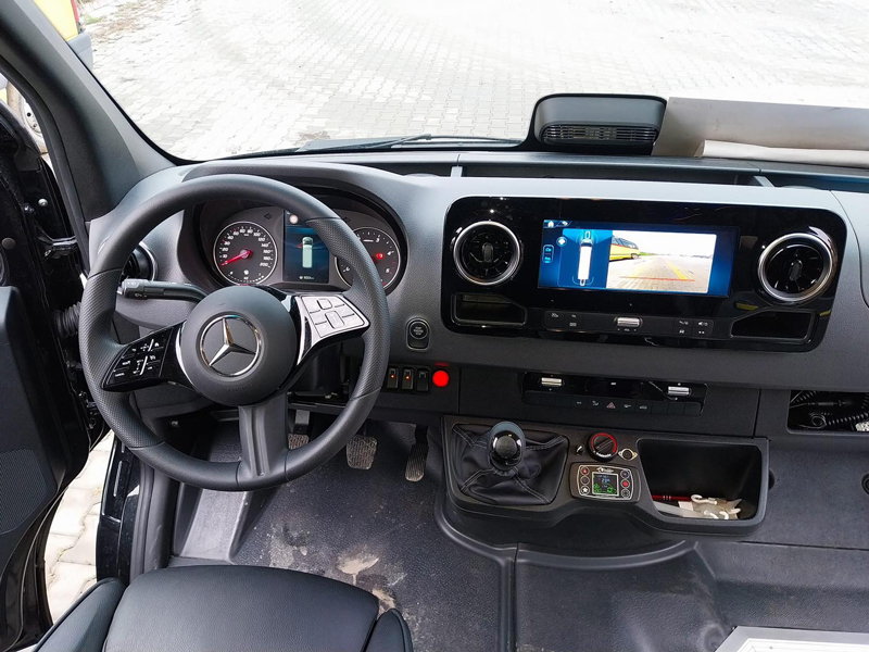 Mercedes Benz Sprinter 2025