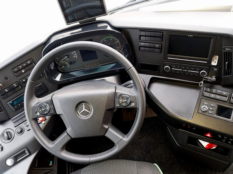 Mercedes Tourismo 59